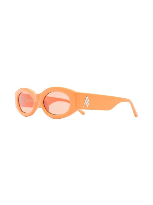 Linda Farrow x The Attico Berta zonnebril met rechthoekig montuur - Oranje