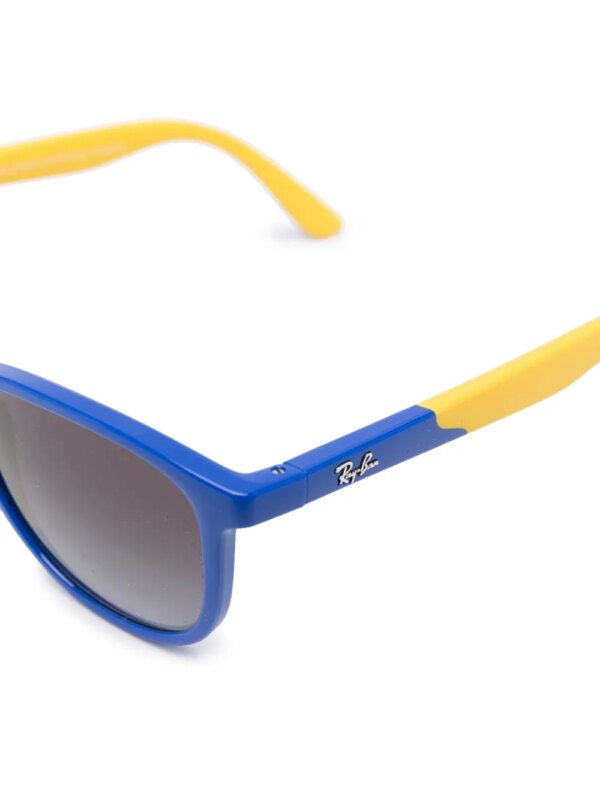 RAY-BAN JUNIOR Zonnebril met rond montuur - Blauw