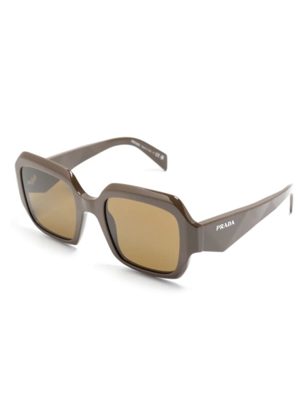 Prada Eyewear Zonnebril met oversized montuur - Bruin