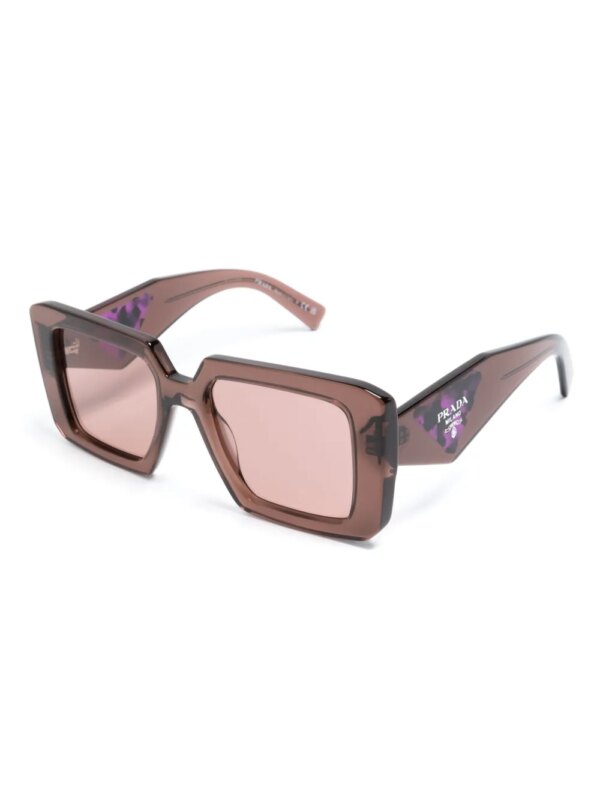 Prada Eyewear Zonnebril met vierkant montuur en logoprint - Bruin