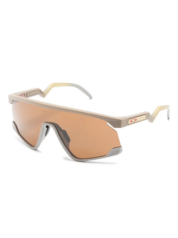 Oakley Zonnebril met schild montuur - Goud