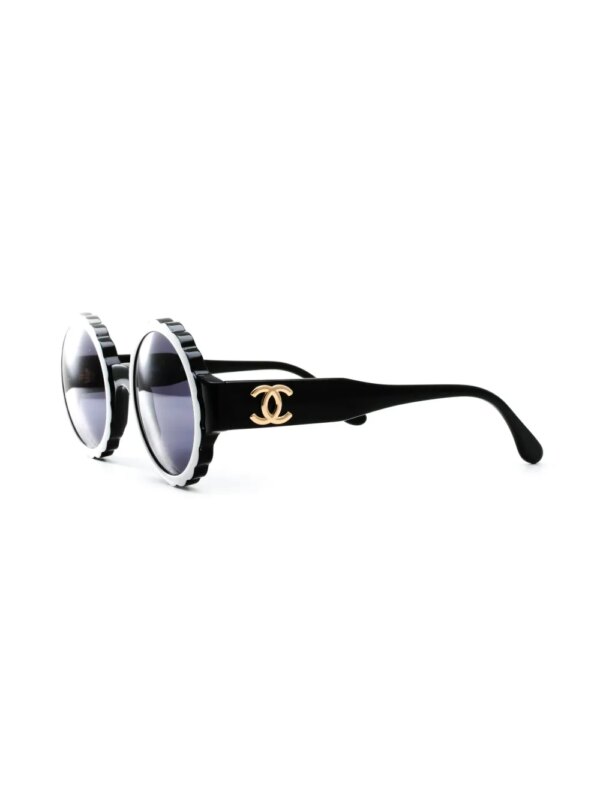 CHANEL Pre-Owned Zonnebril met rond montuur - Zwart