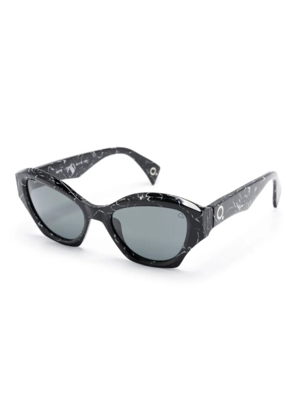 Etnia Barcelona Bette zonnebril met cat-eye montuur - Zwart