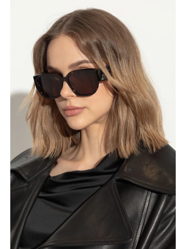 Alexander McQueen Eyewear Zonnebril met gegraveerd logo - Bruin