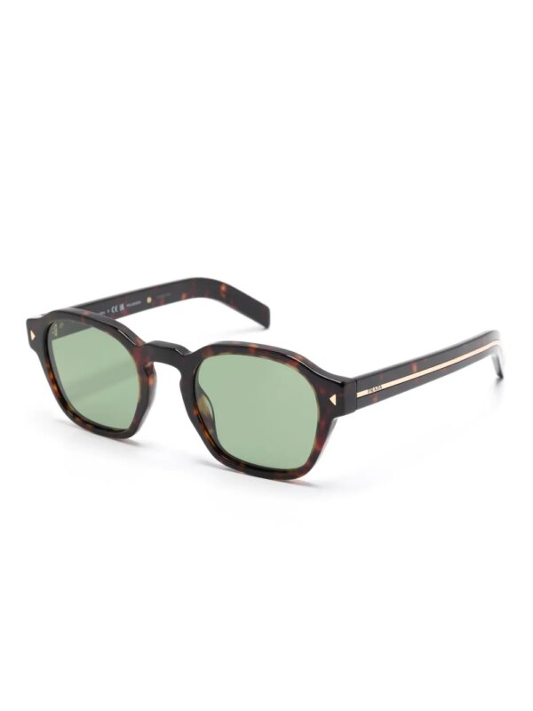 Prada Eyewear Zonnebril met gegraveerd logo - Bruin