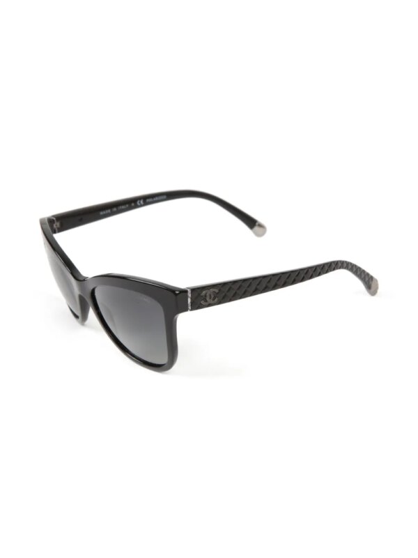 CHANEL Pre-Owned 2000s CC zonnebril met diamantvormige voering - Zwart