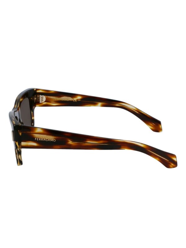 Ferragamo Eyewear Zonnebril met schildpadschild-design - Bruin