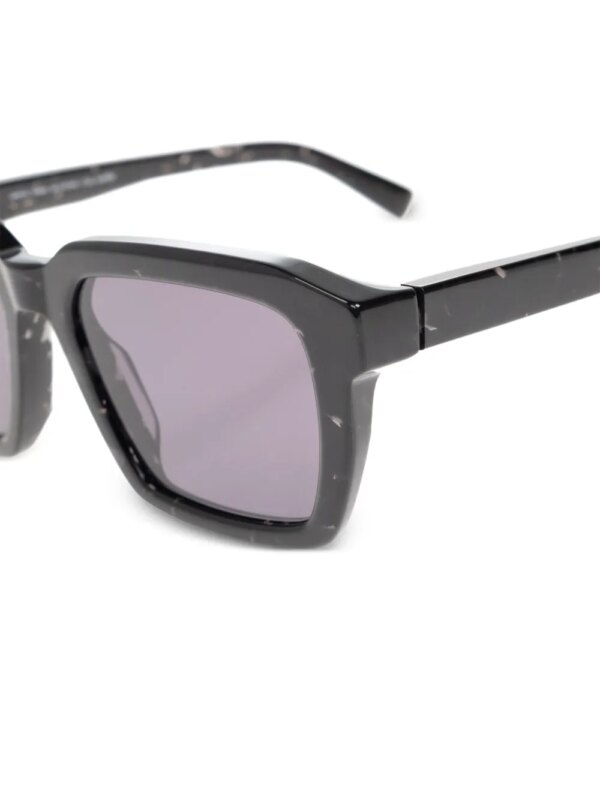 Mykita Zonnebril met hoekig montuur - Zwart