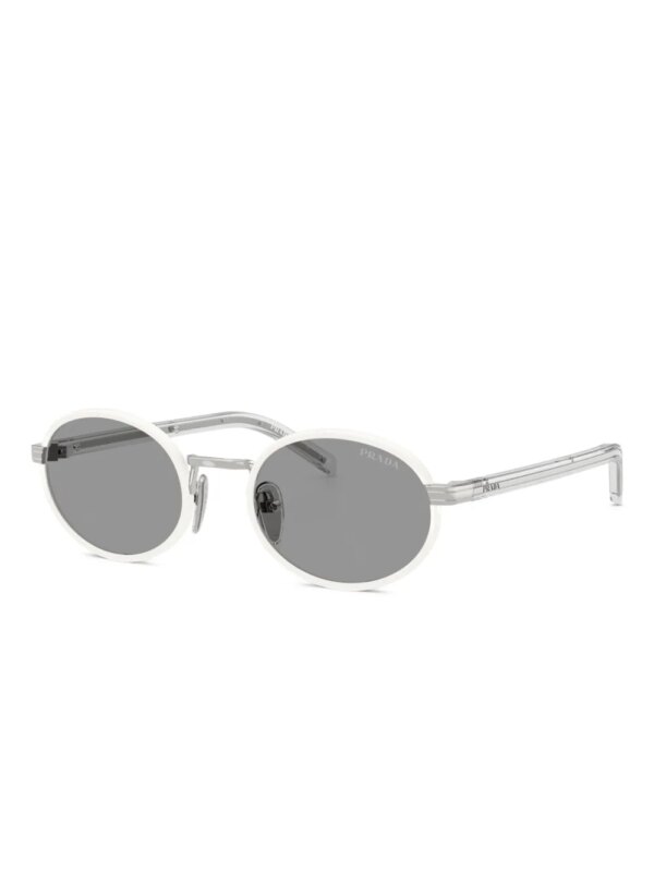 Prada Eyewear Zonnebril met gegraveerd logo - Wit