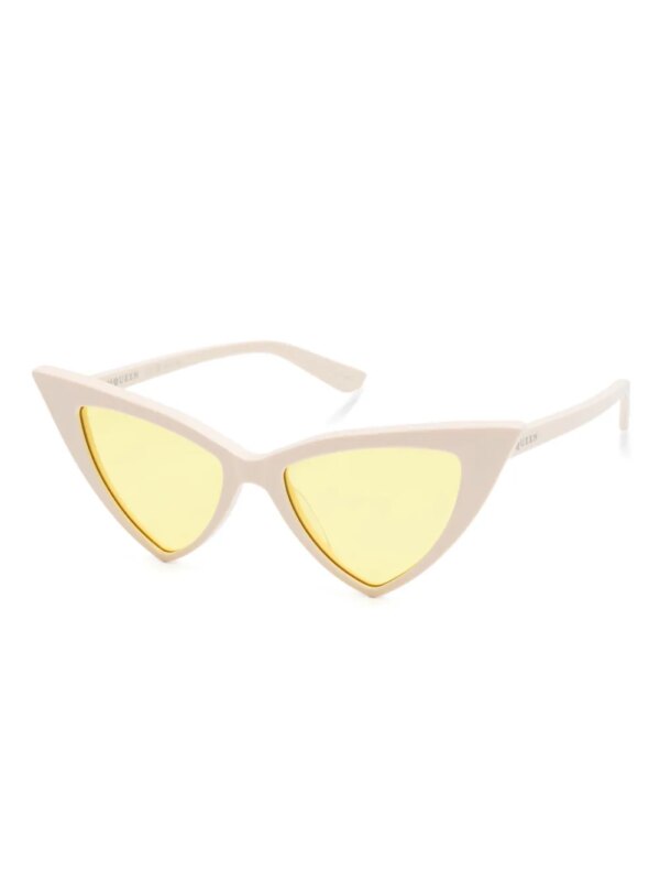 Alexander McQueen Eyewear Zonnebril met cat-eye montuur - Wit