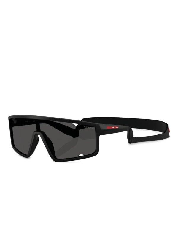 Prada Linea Rossa Zonnebril met oversized montuur - Zwart