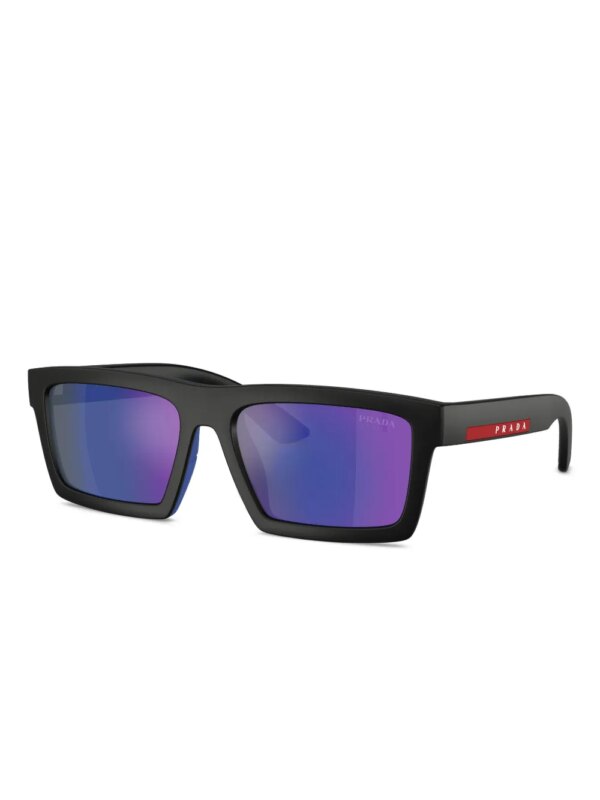 Prada Linea Rossa Zonnebril met rechthoekig montuur - Zwart
