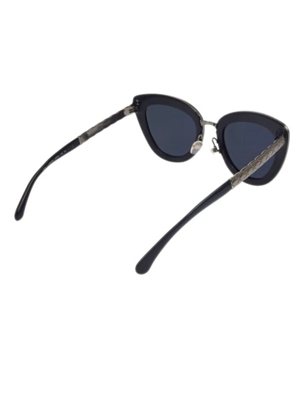 CHANEL Pre-Owned 1990-2000 zonnebril met cat-eye montuur - Zwart