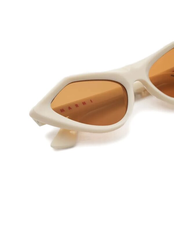 Marni Eyewear Tikbarri zonnebril met cat-eye montuur - Beige