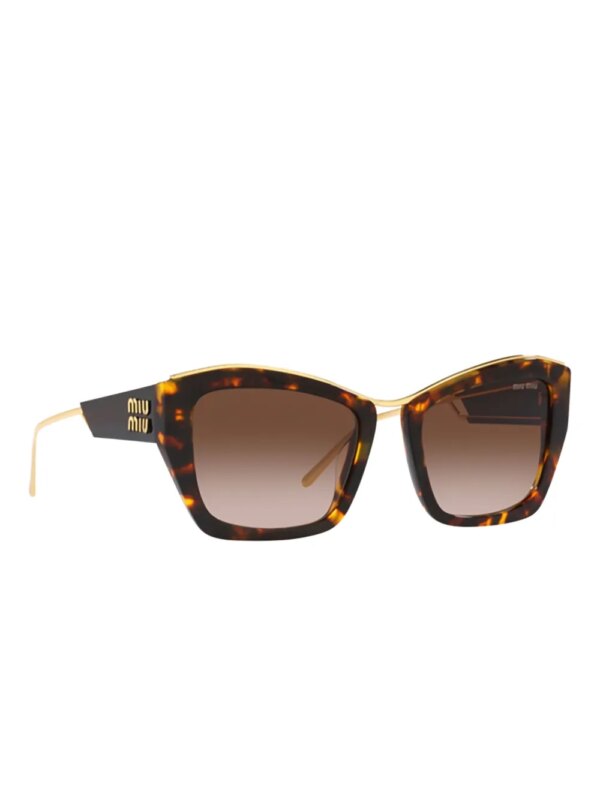 Miu Miu Eyewear Zonnebril met cat-eye montuur en schildpadschild design - Bruin