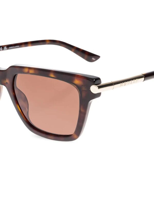 Alexander McQueen Eyewear T-bar Icon zonnebril met schildpadschild-design - Bruin