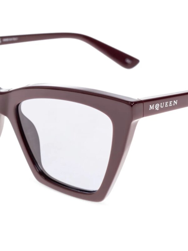 Alexander McQueen Eyewear Zonnebril met cat-eye montuur - Rood