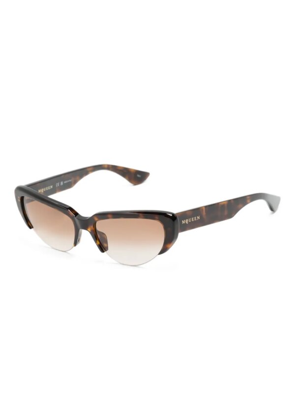 Alexander McQueen Eyewear Zonnebril met cat-eye montuur en schildpadschild design - Bruin